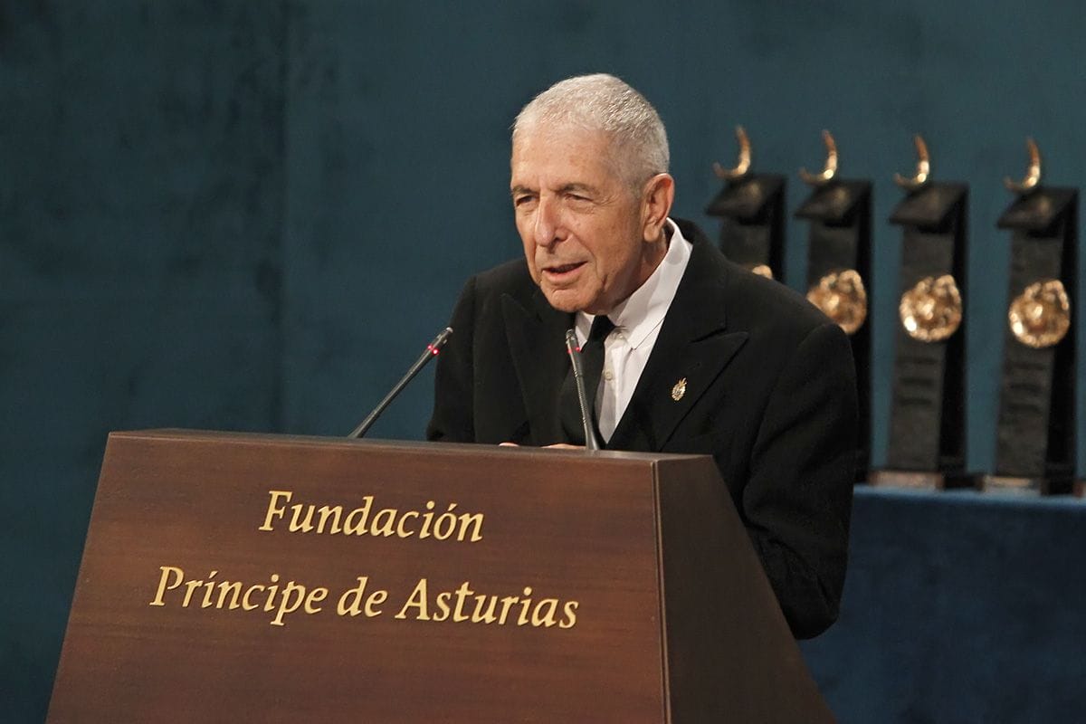 Cómo hablar en público como Leonard Cohen